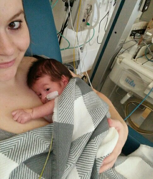 Cuddling Clara skin to skin 